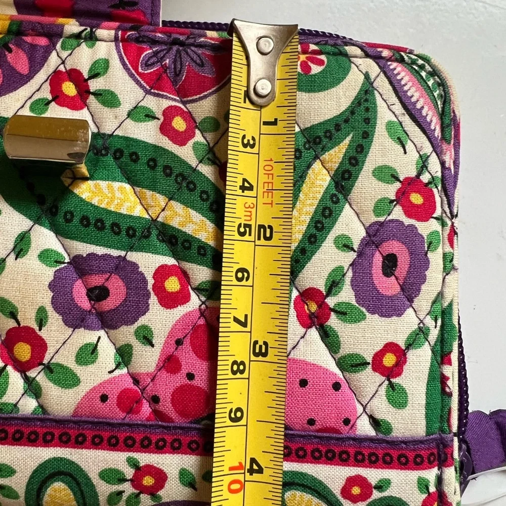 Vera Bradley turnlock wallet in the "Viva La Vera" pattern - Picture 6 of 6